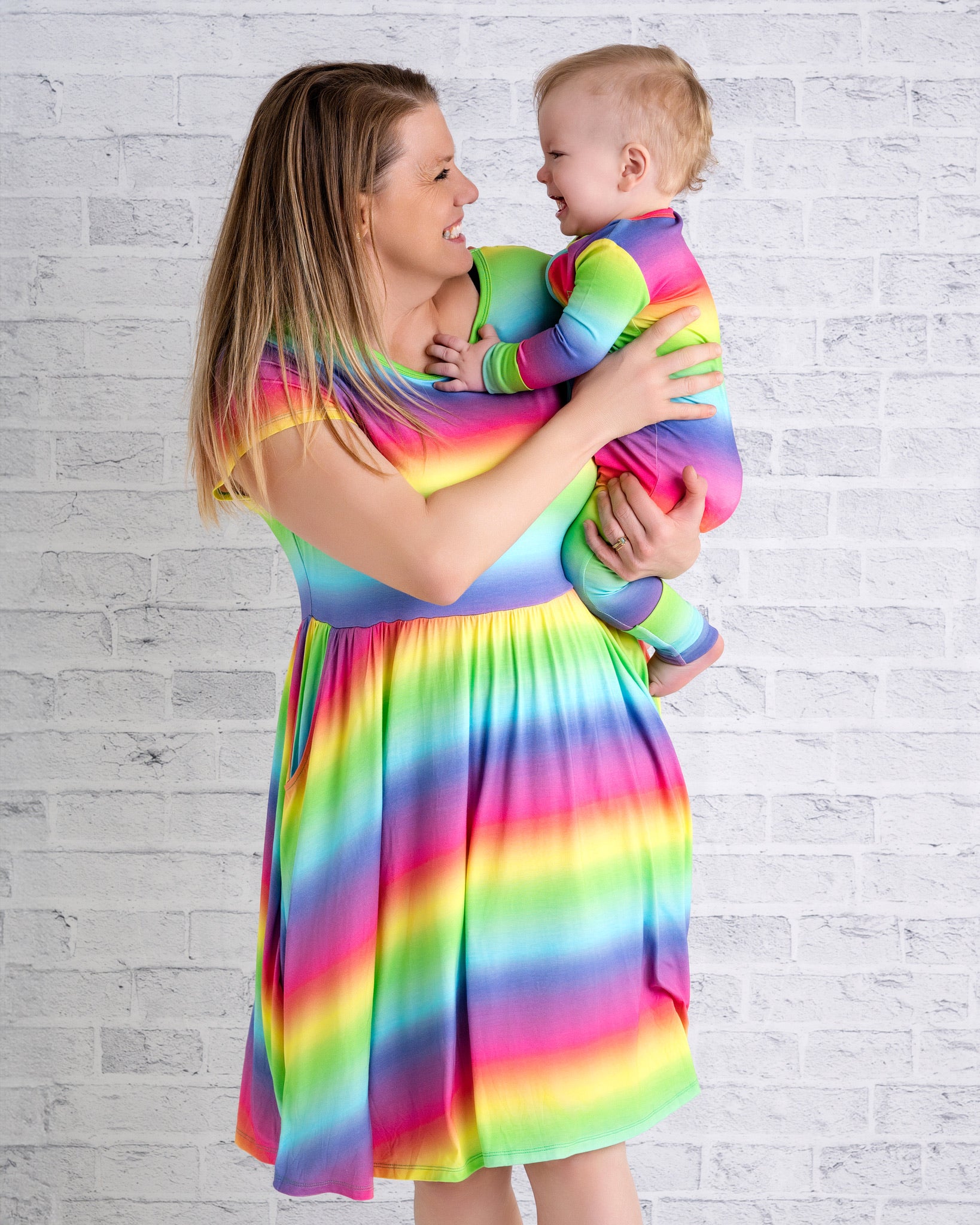 Rainbow Gradient Short Sleeve Women's Skater Dress